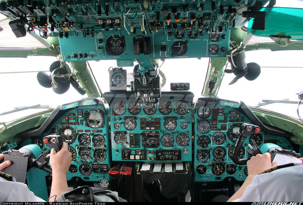 Tu.134A-3 Instrumententafeln RA-65977