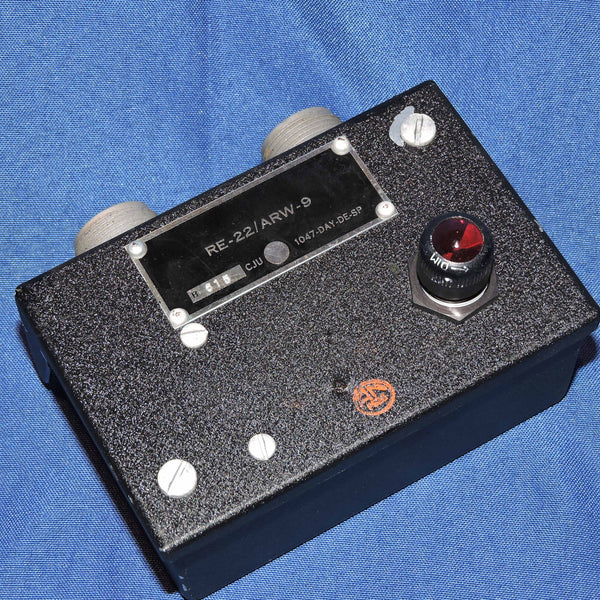 Relay Unit RE-22/ARW-9 of AN/ARW-10A Airborne Remote Control Bomb Release System BOXED