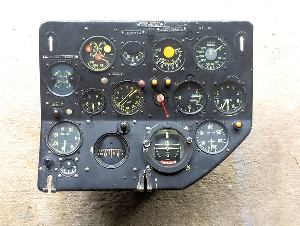 Antonov An-2 Instrumententafeln links und rechts