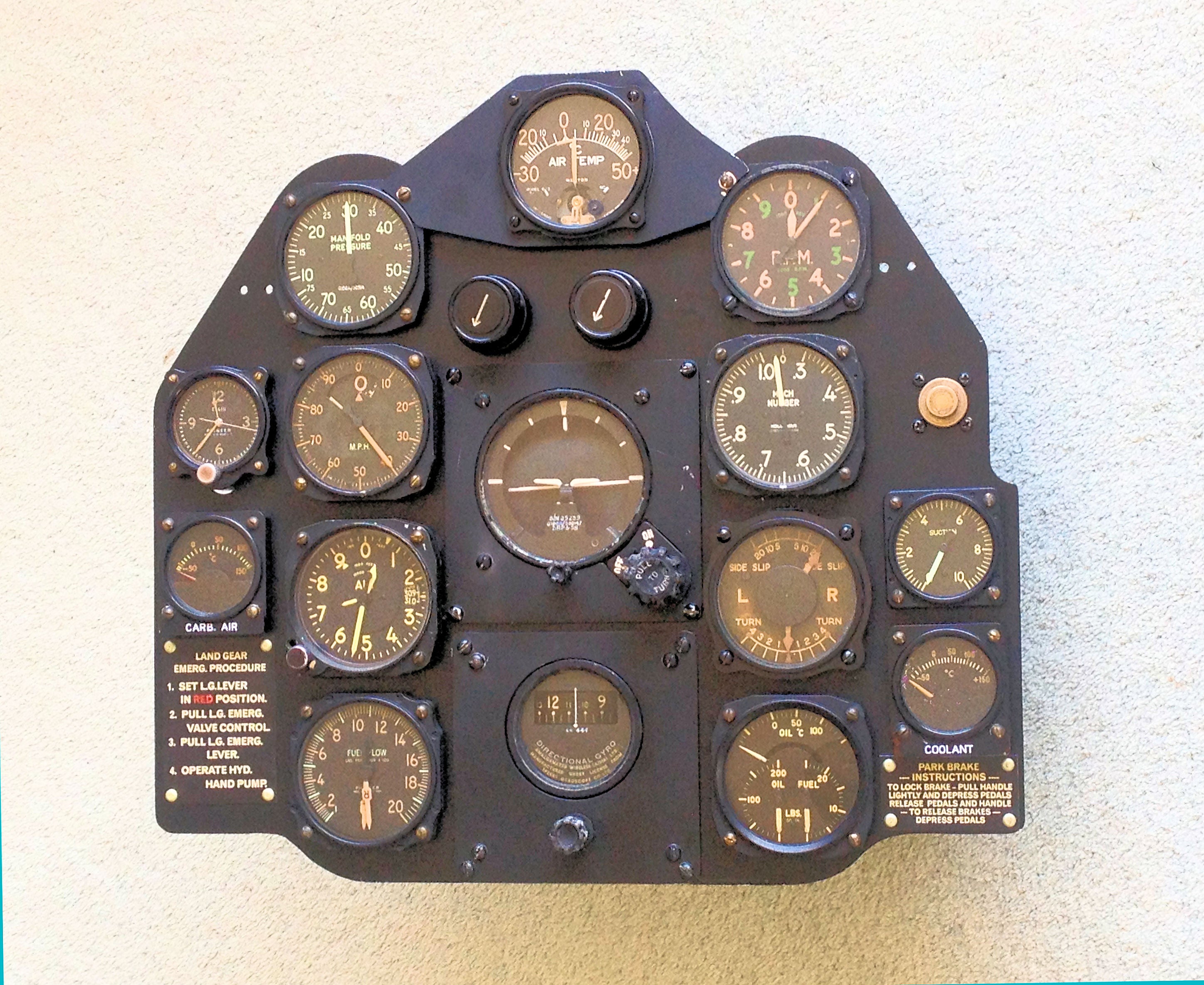 FLIGHT INSTRUMENT PANEL(中古品) HAWKER COCKPIT instrument panel