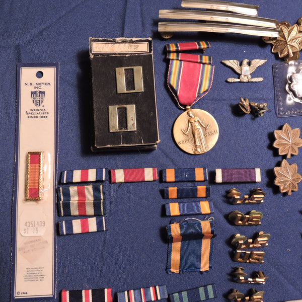 US Air Force Medal Ribbons Badges Insignia (Los mit 50+ Artikeln)