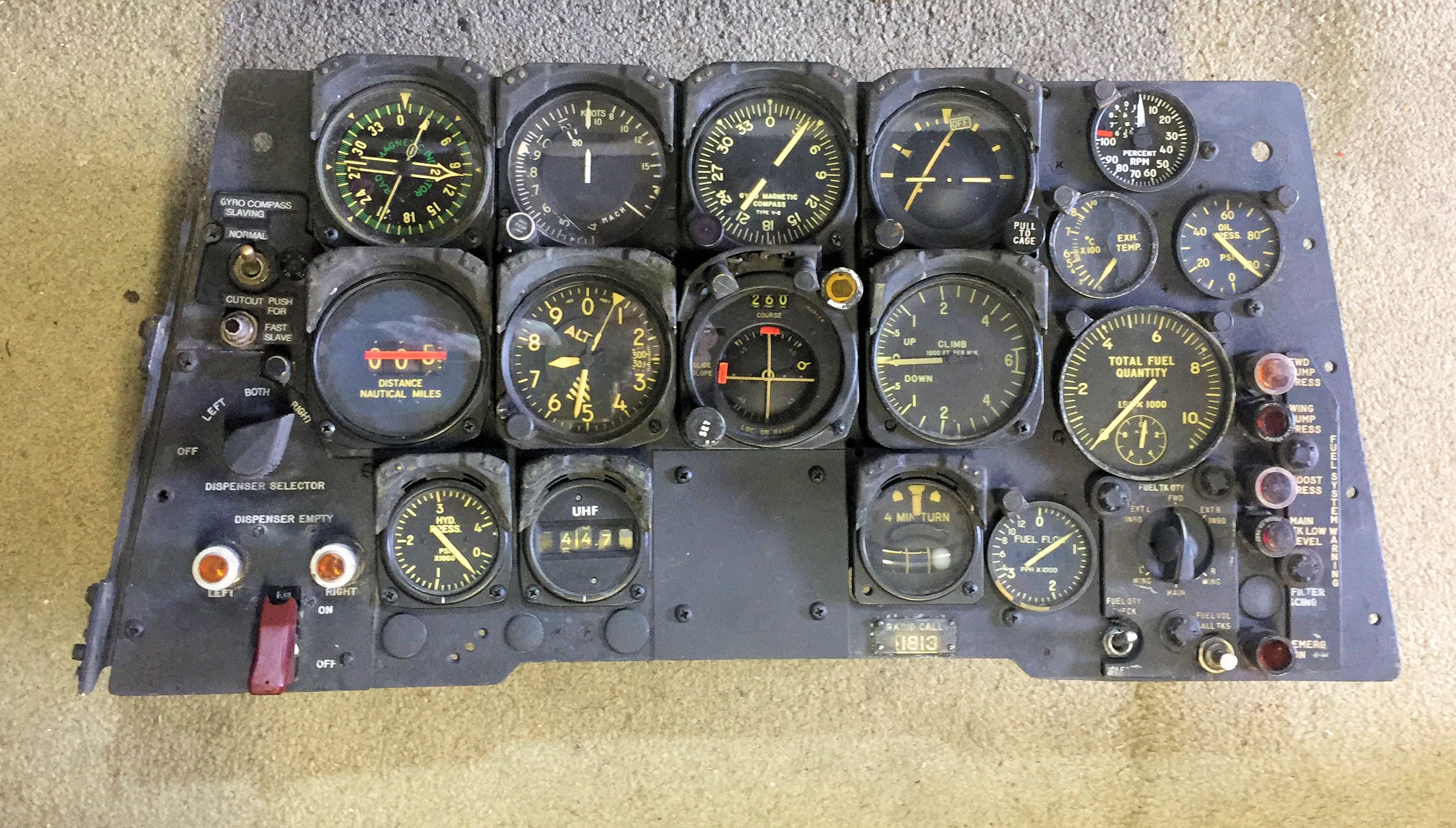 F-84F-30-RE_51-1813.jpg?v=